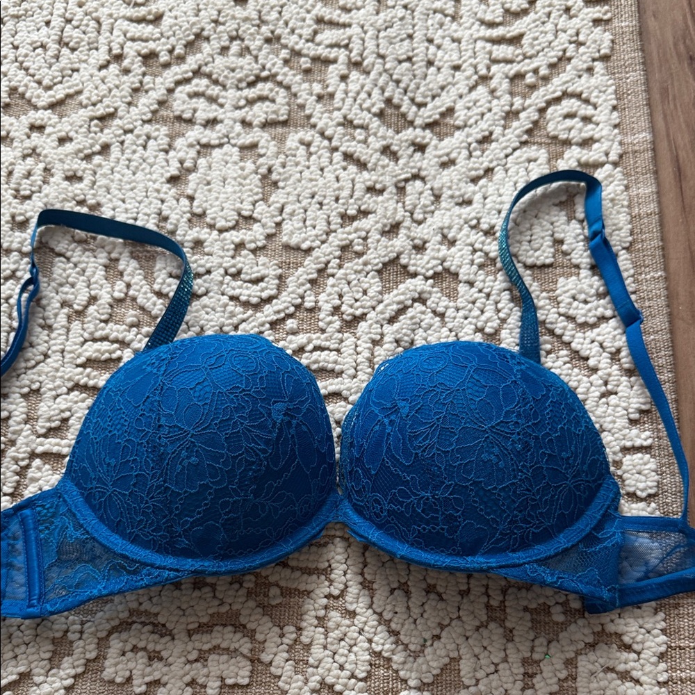 Victoria's Secret  bombshell Blue Lace Bra 34A